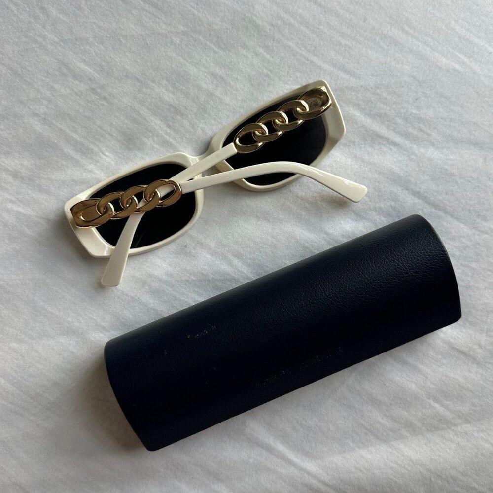 Nantucket boutique gold chain sunglasses